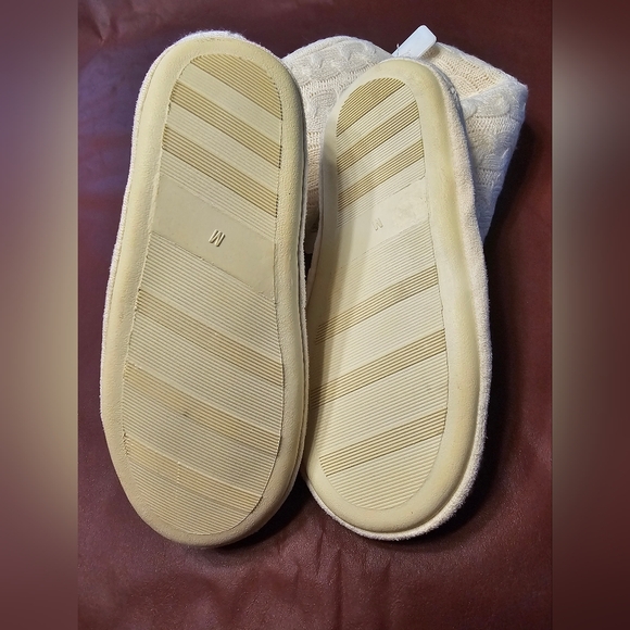 La vie En Rose slippers- NWT - Picture 3 of 5